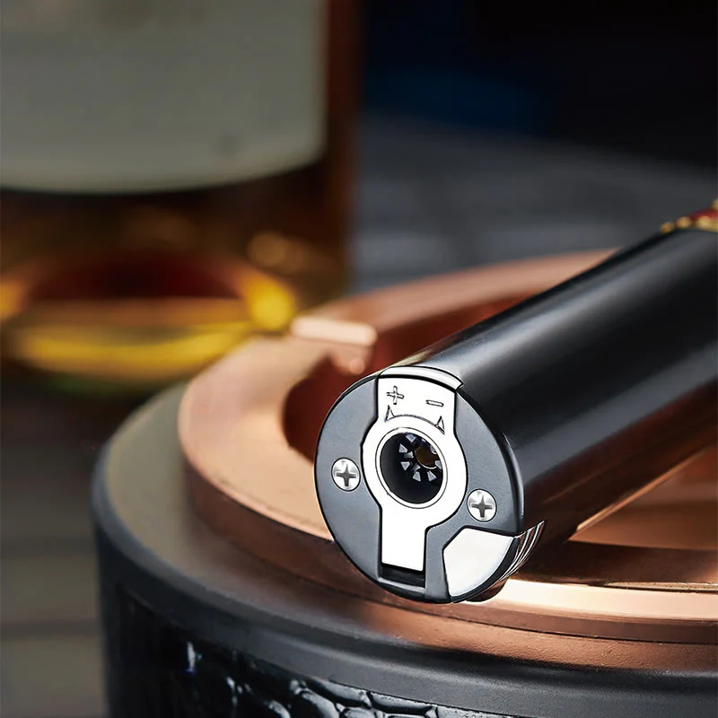 3 In 1 Triple Burner Lighter With Built-In Cigar Punch And Cigar Needle - Image 10