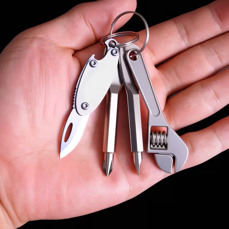 4-In-1 Compact Tool Set Knife Wrench Screwdriver Keychain