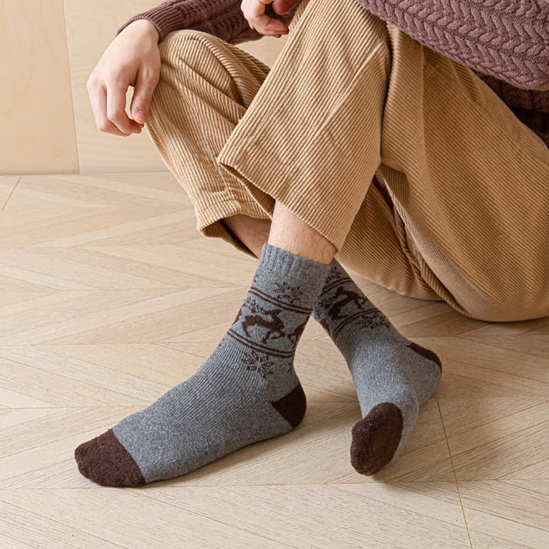 5 Pairs of Snowflake Elk Print Cotton Crew Socks - Image 10