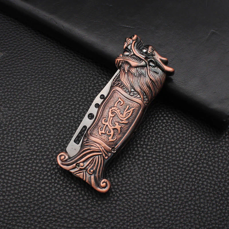 Antique Dragon Head Relief Windproof Butane Lighter - Image 2