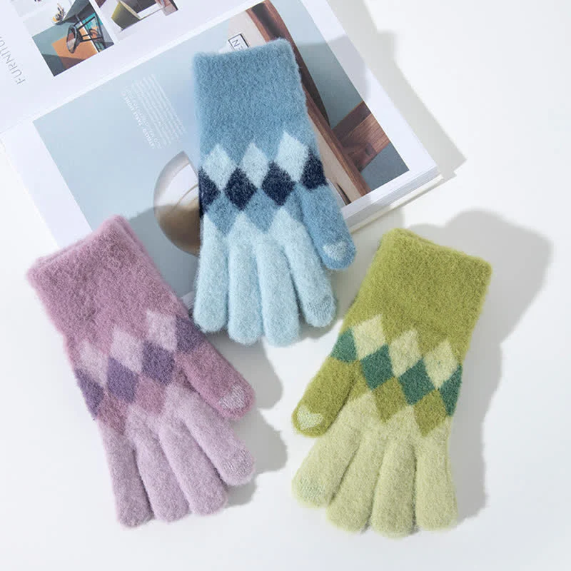 Colorful Diamond Pattern Warm Plush Knitted Gloves - Image 10