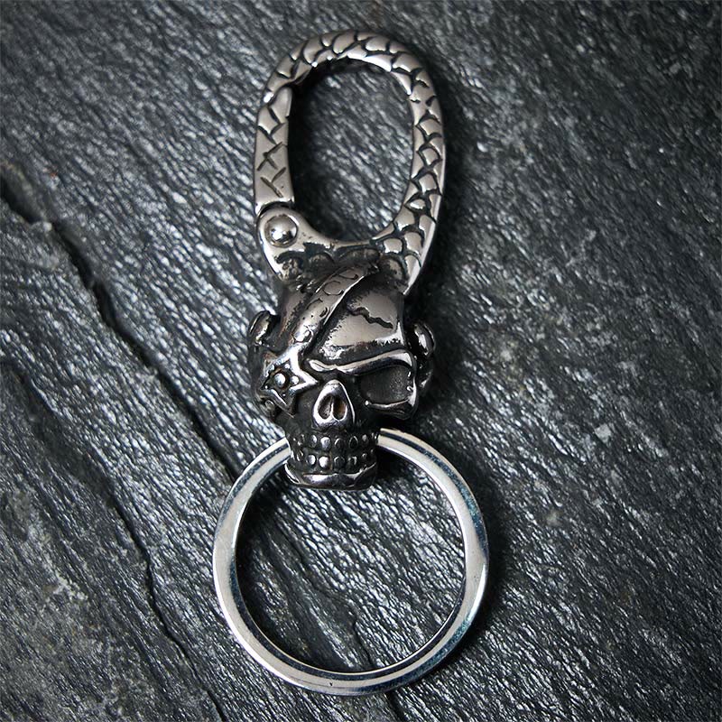 Creative Pirate Skull Captain Metal Keychain - Image 5