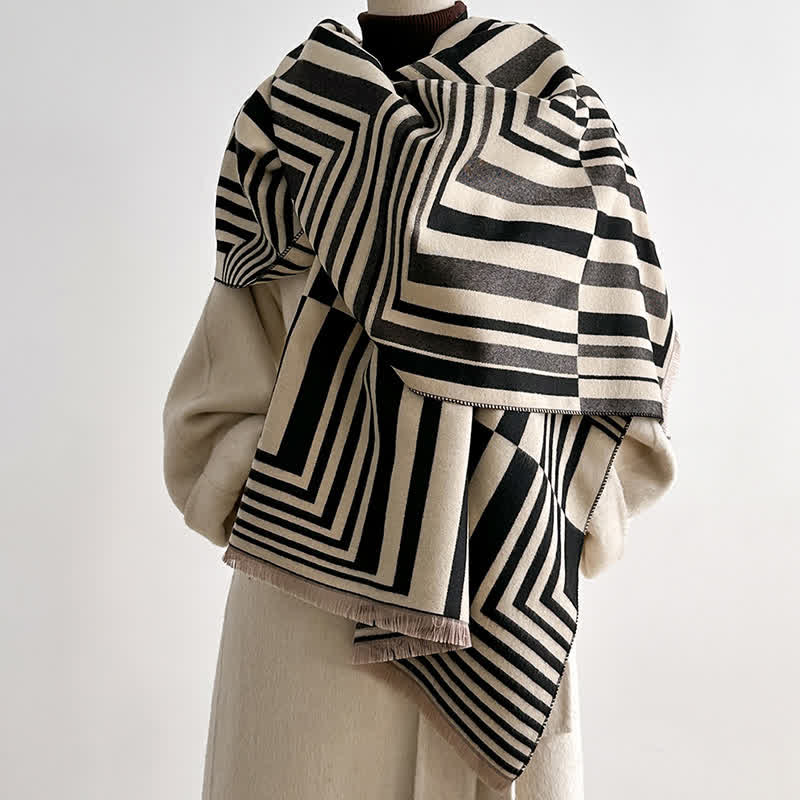 Dazzling Geometric Optical-Art Striped Pattern Scarf