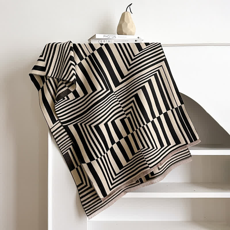 Dazzling Geometric Optical-Art Striped Pattern Scarf - Image 2