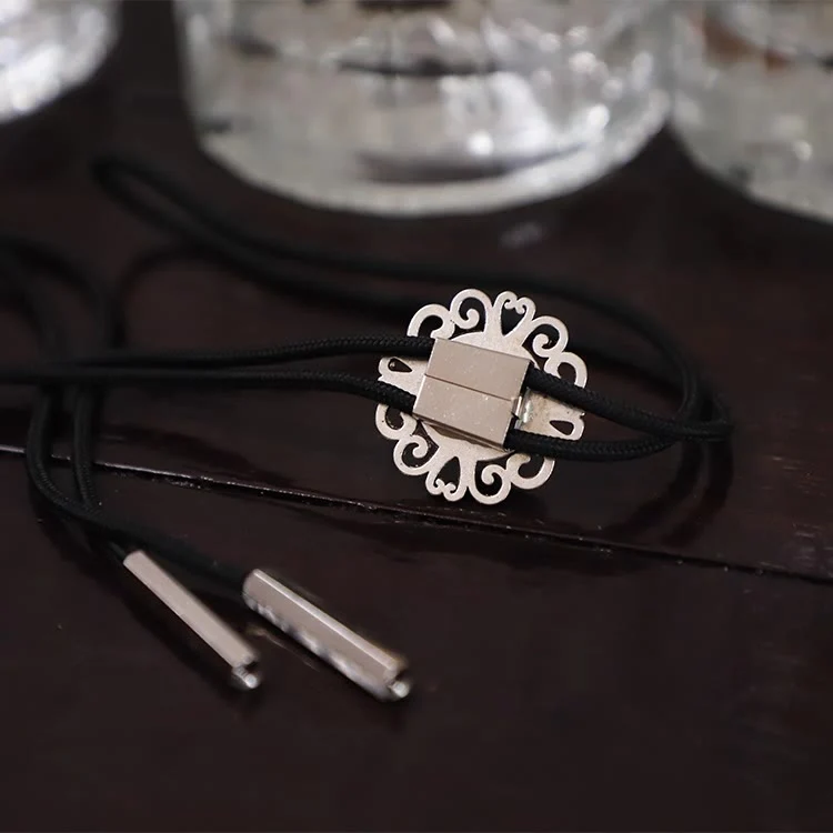Exquisite Lace Imitation Pearl Round Pendant Bolo Tie - Image 7