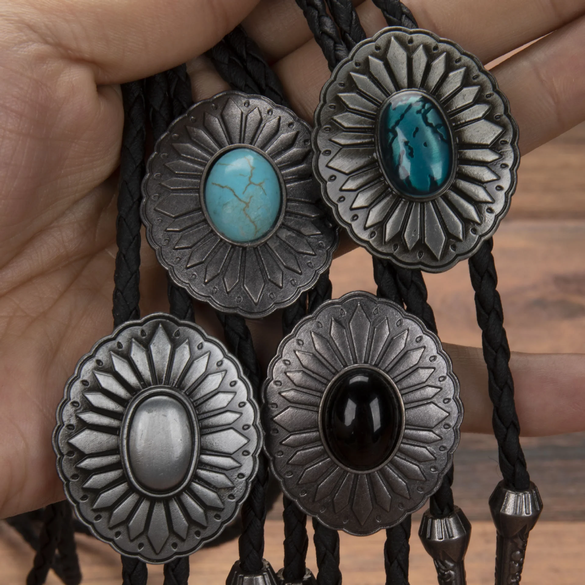 Exquisite Silver Oval Plate Turquoise Pendant Bolo Tie - Image 2