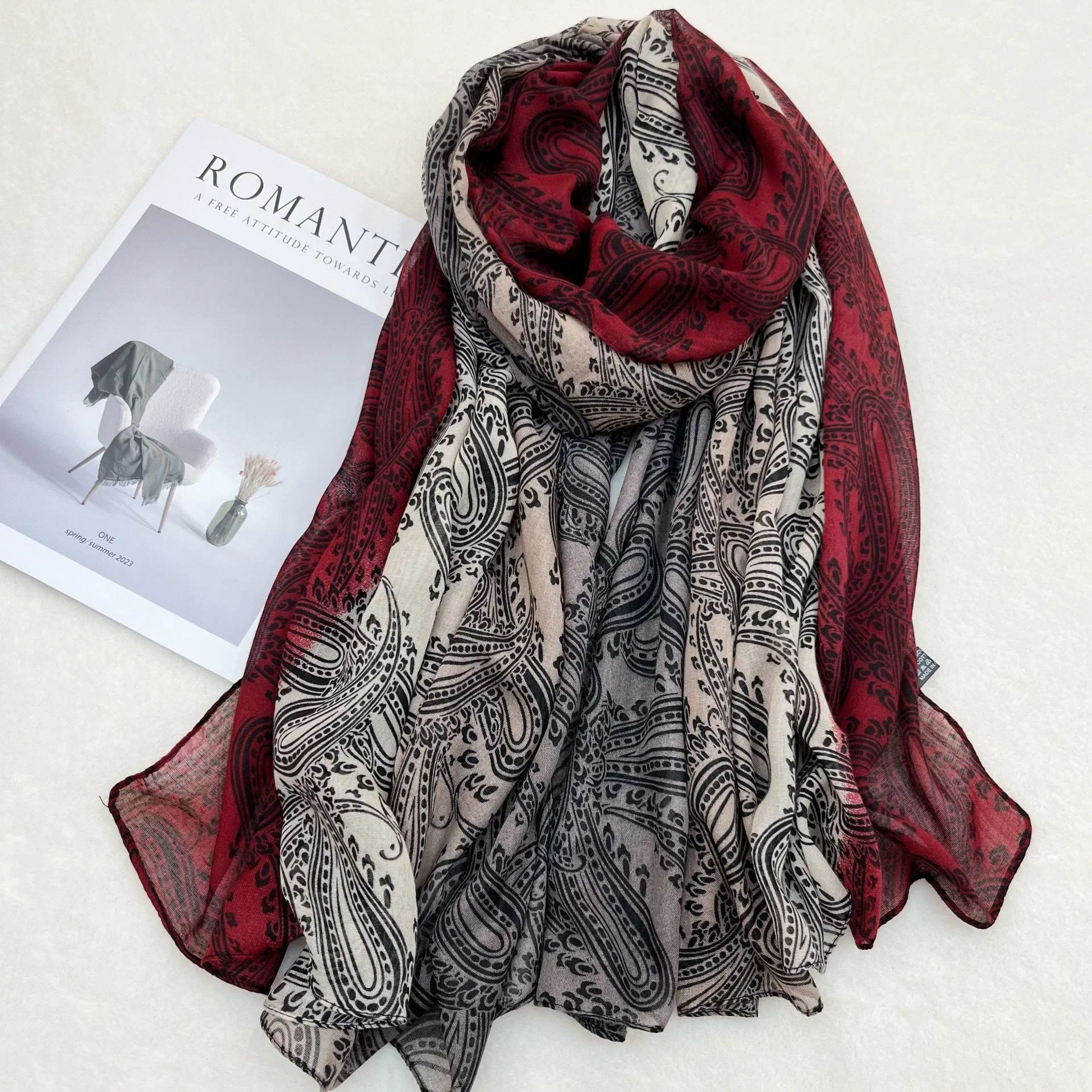 Fashion Sunscreen Color Blocked Women's Shawl Scarf - Image 4