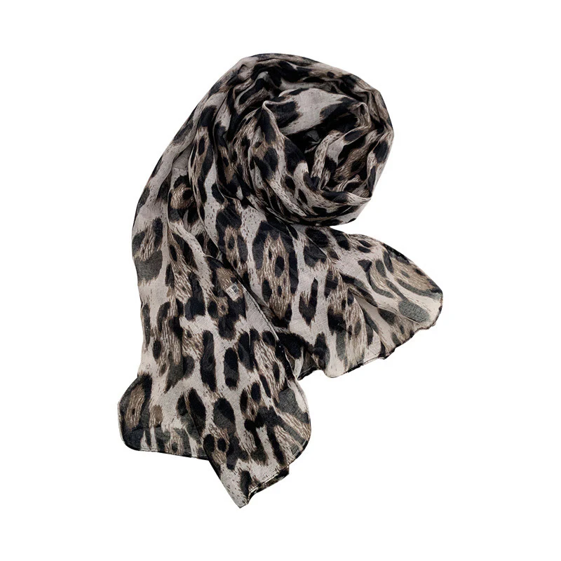 Fashionable Women's Leopard Print Thin Winter Scarf - Image 2