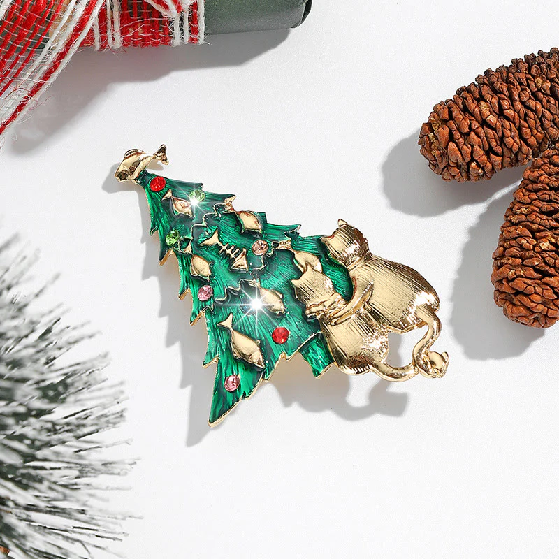 Festive Enamel Christmas Tree with Cat and Fish Dual-Tone Brooch - Image 2