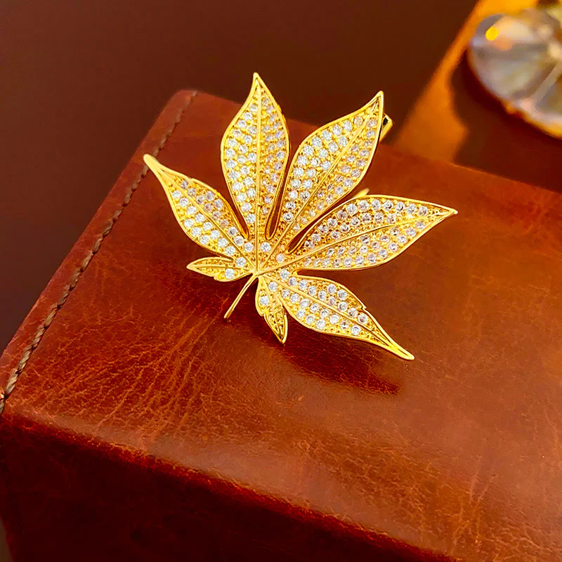 Golden Fashion Zircon Maple Leaf Metal Brooch