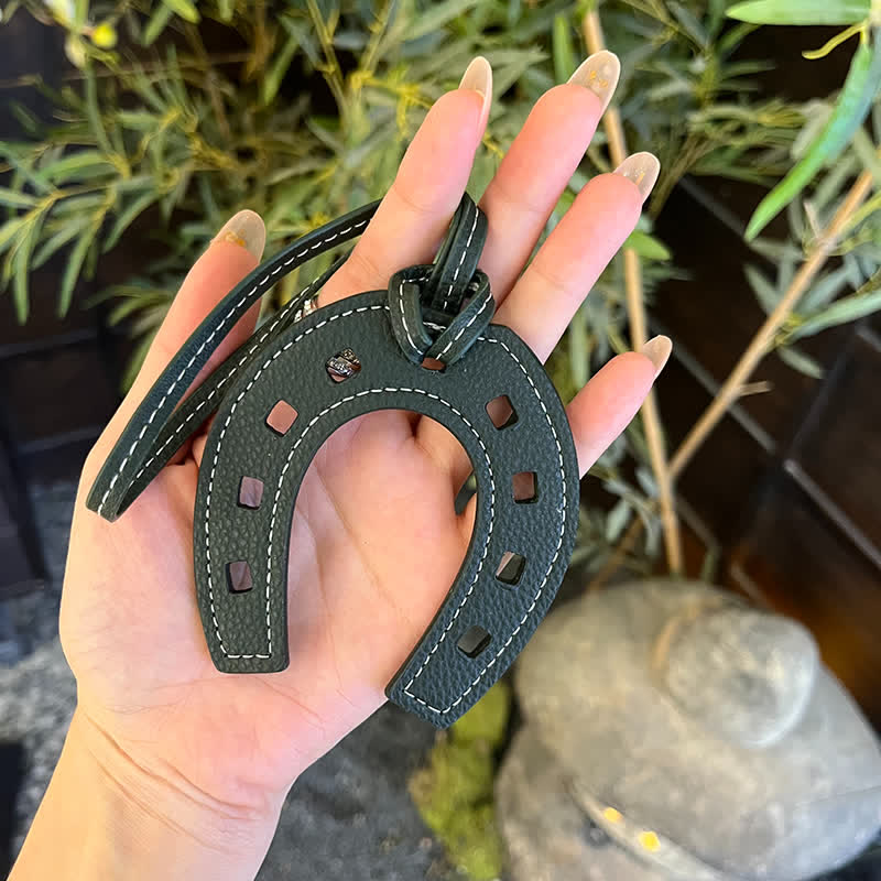 Hangings Simple Horseshoe Pendant Leather Keychain - Image 11