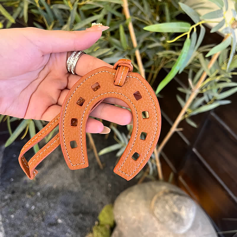 Hangings Simple Horseshoe Pendant Leather Keychain - Image 8