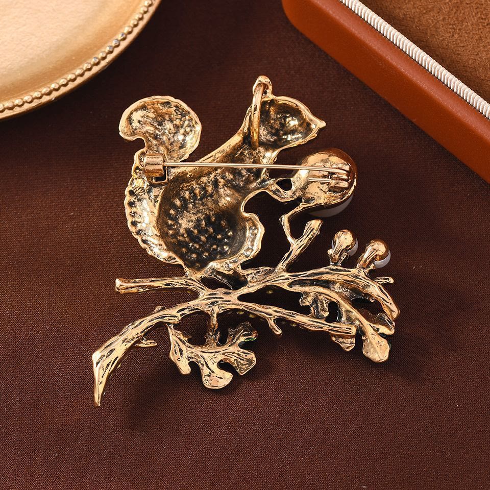 Imitation Pearl Diamond Inlaid Cute Squirrel Brooch - Image 3
