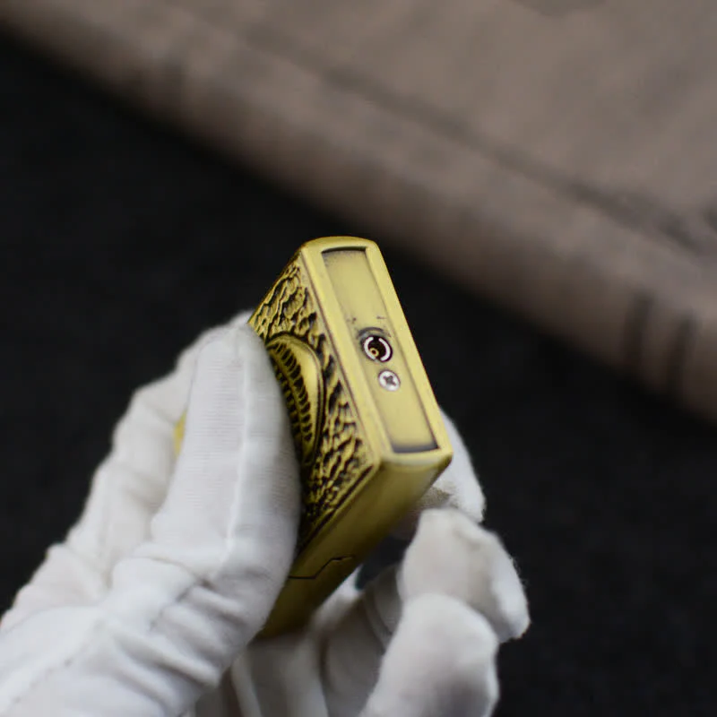 Large Skull Head Design Refillable Butane Lighter - Image 9