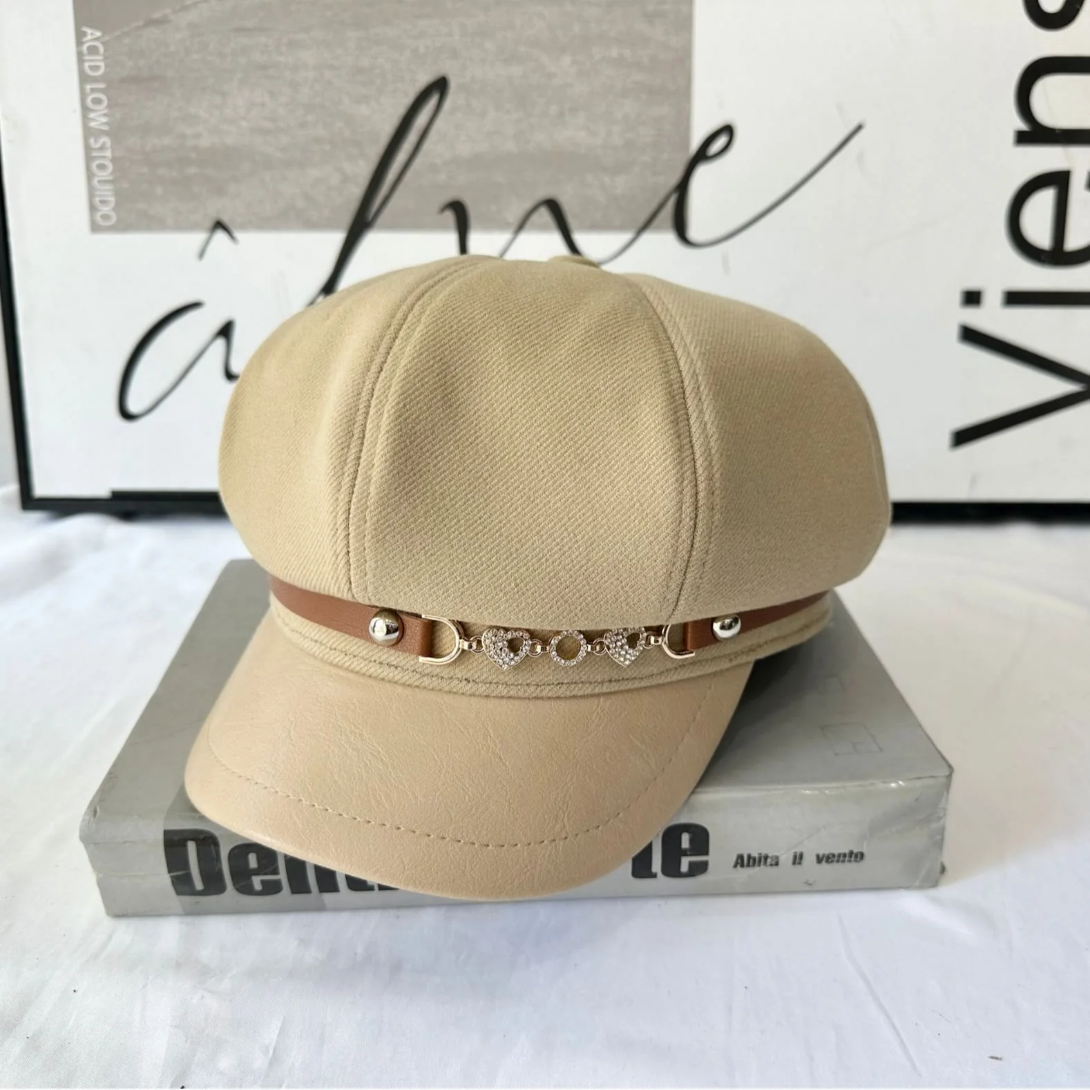 Love Chain Buckle Fashion Women's Winter Beret Hat