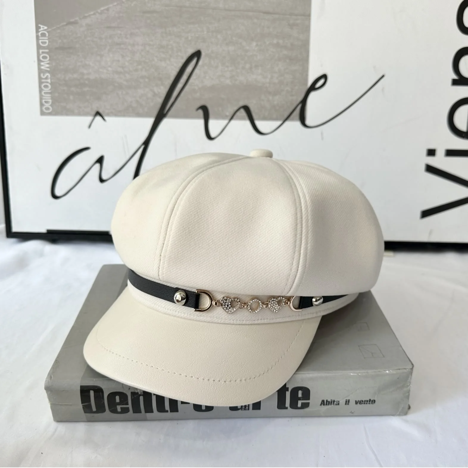 Love Chain Buckle Fashion Women's Winter Beret Hat - Image 3