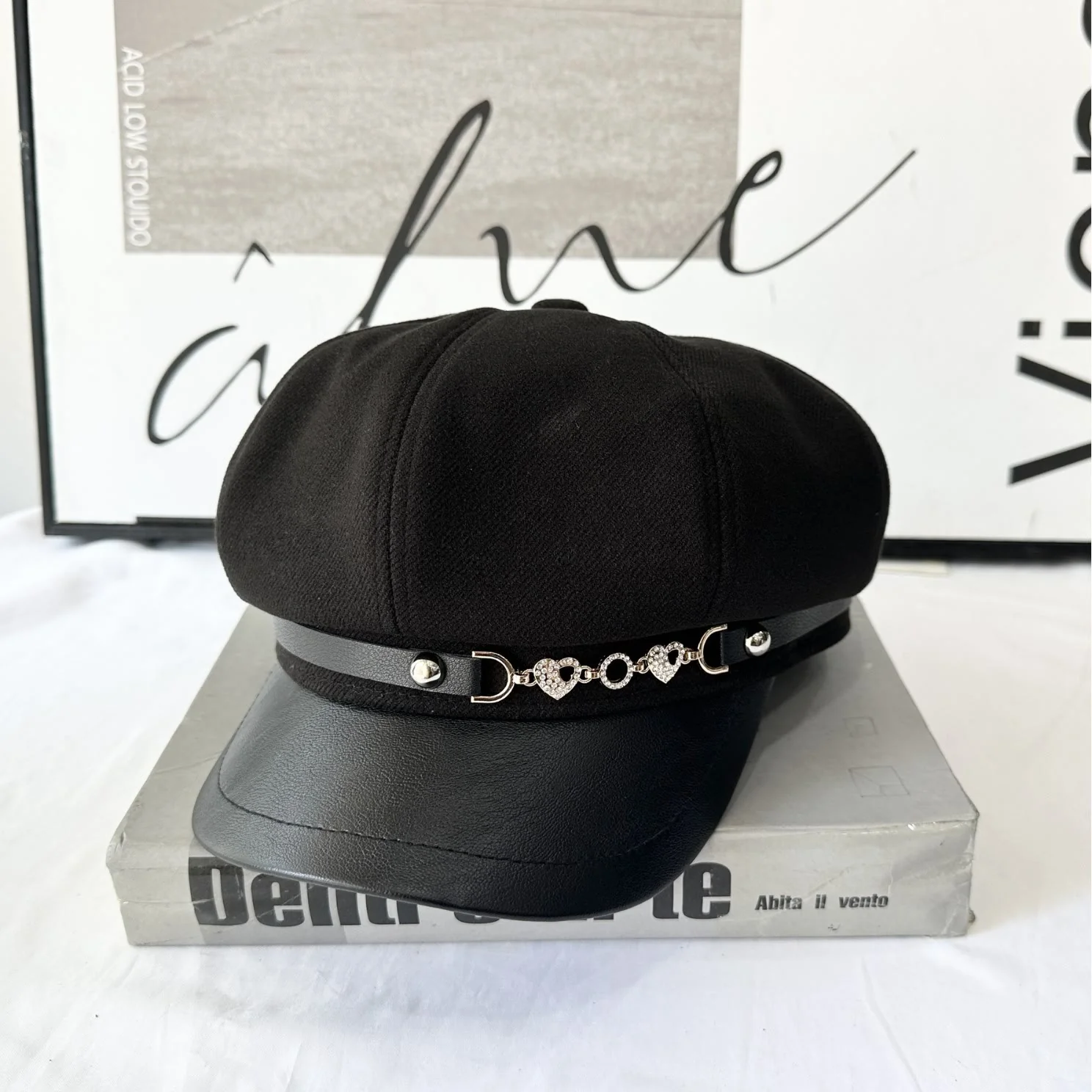 Love Chain Buckle Fashion Women's Winter Beret Hat - Image 5