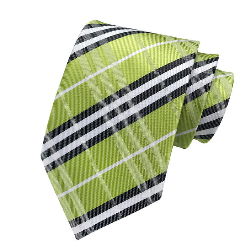 Men's Classic Scottish Plaid Necktie - Image 7