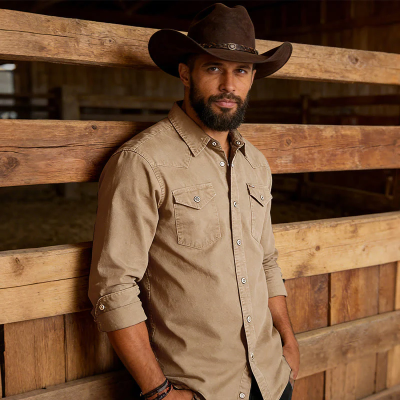 Men's Classic Washed Double Pocket Denim Workwear Shirt - Image 4