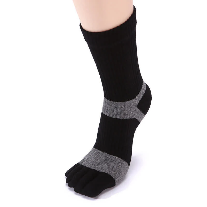 Men's Color Matching Five Fingers Crew Socks - Image 10
