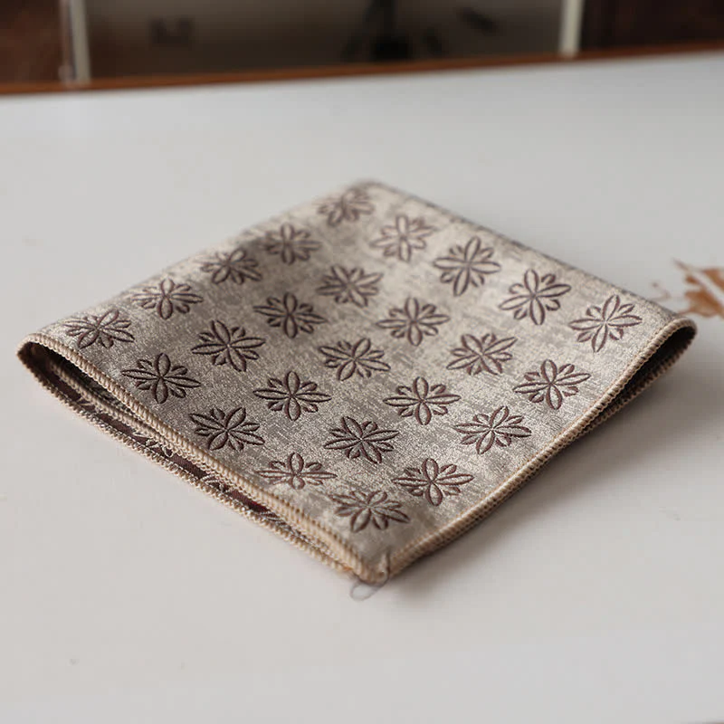 Men's Elagant Retro Flower Pattern Pocket Square - Image 2