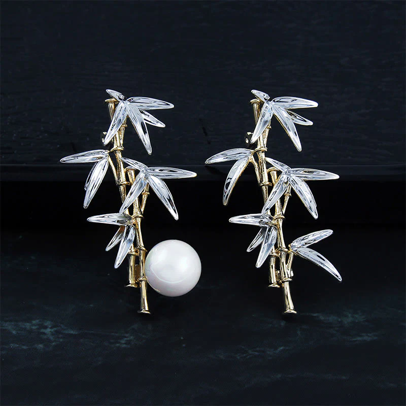 Men's Exquisite Panda Pearl Bamboo Brooch - Image 4