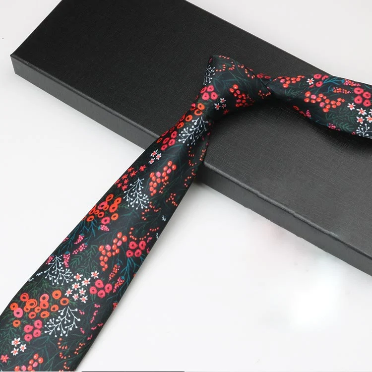 Men's Forest Berry Floral Pattern Necktie - Image 5
