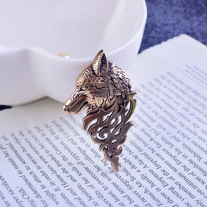 Men's Glamorous Hollow Wolf Head Brooch - Image 3