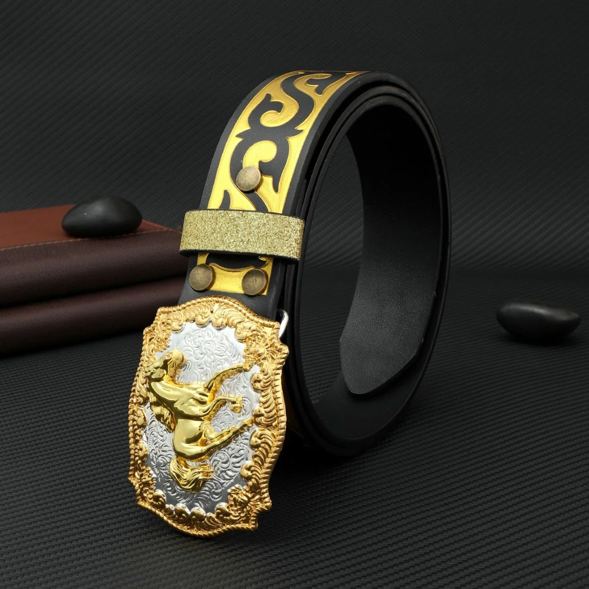 Men's Golden Horse Carving Buckle Black & Gold Embossed Belt - Image 4