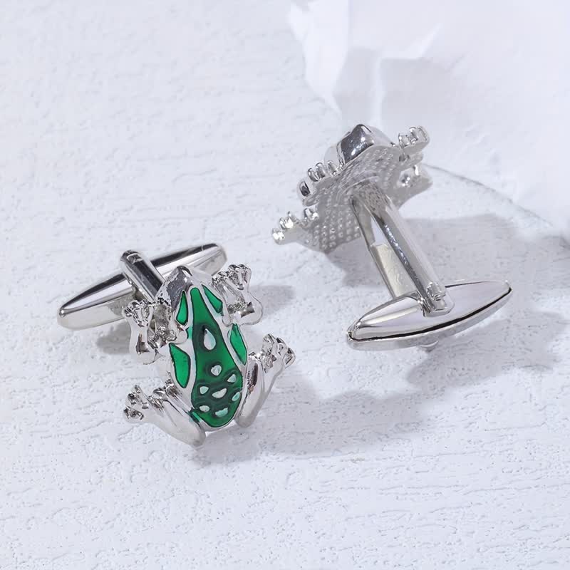 Men's Green Enamel Tree Frog Cufflinks - Image 2