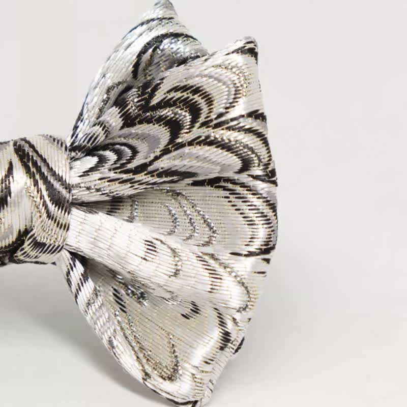 Men's Handmade Shiny Silver Gray Pattern Bow Tie - Image 4
