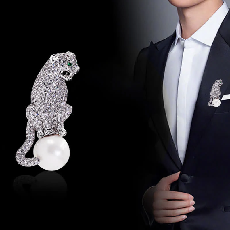 Men's Leopard Sitting On The Pearl Brooch