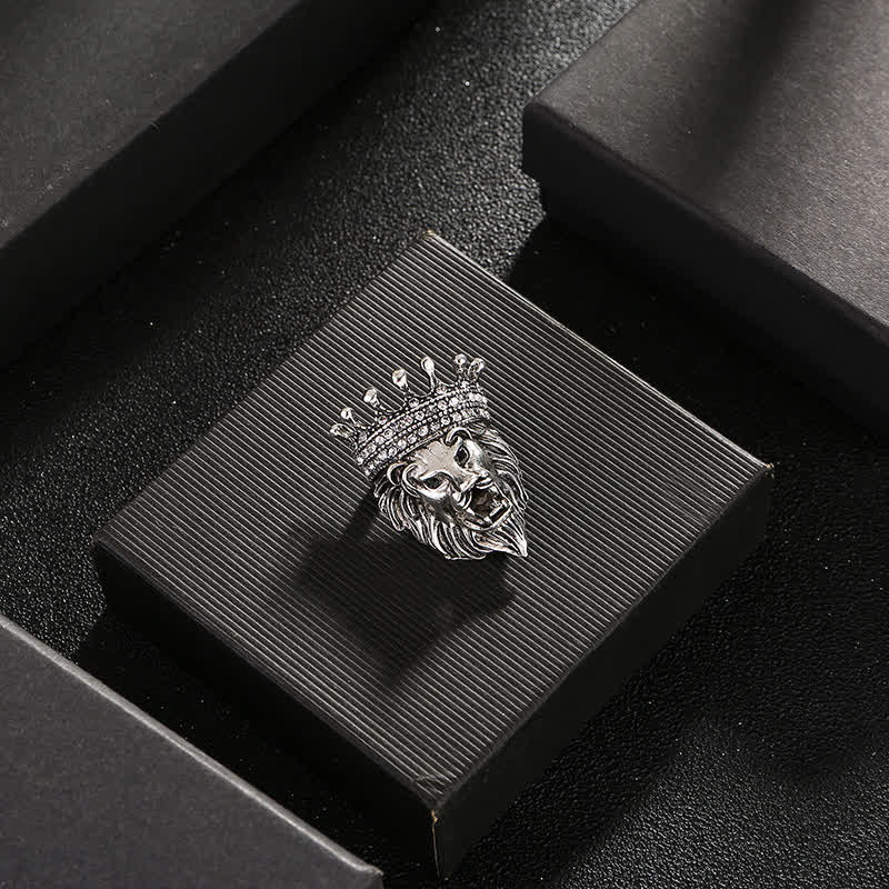 Men's Lordly King Lion Brooch - Image 6
