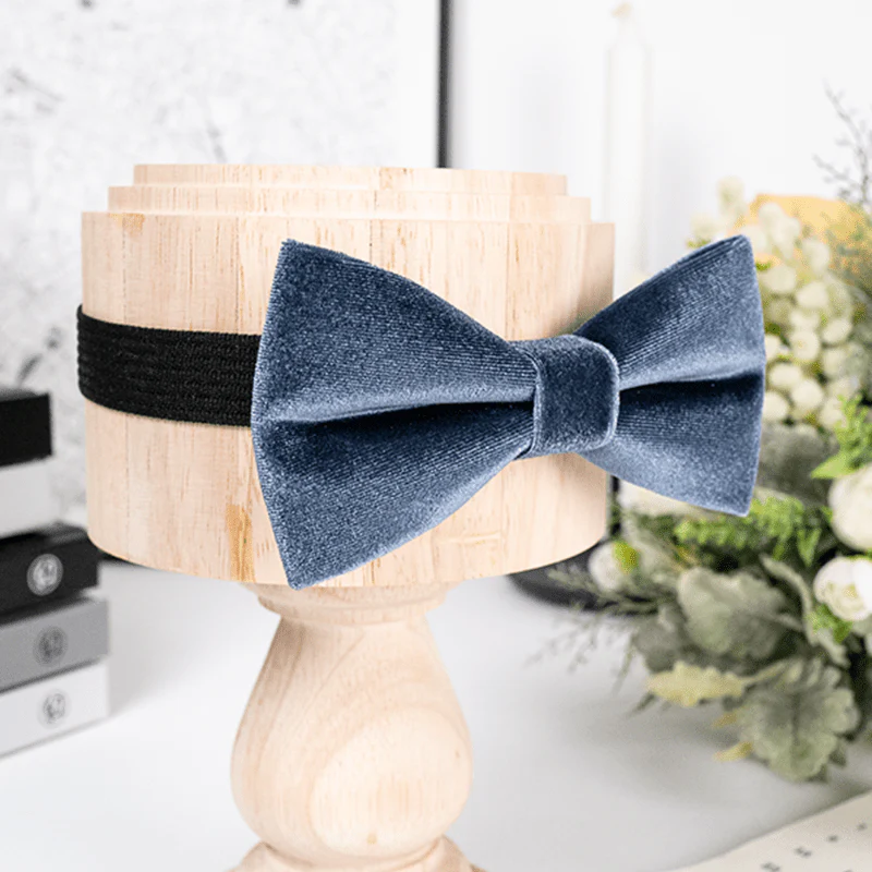 Men's Misty Gray Solid Color Velvet Bow Tie - Image 4