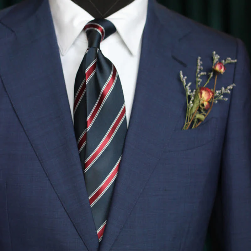 Men's Repeating Animal Motifs Striped Necktie - Image 5