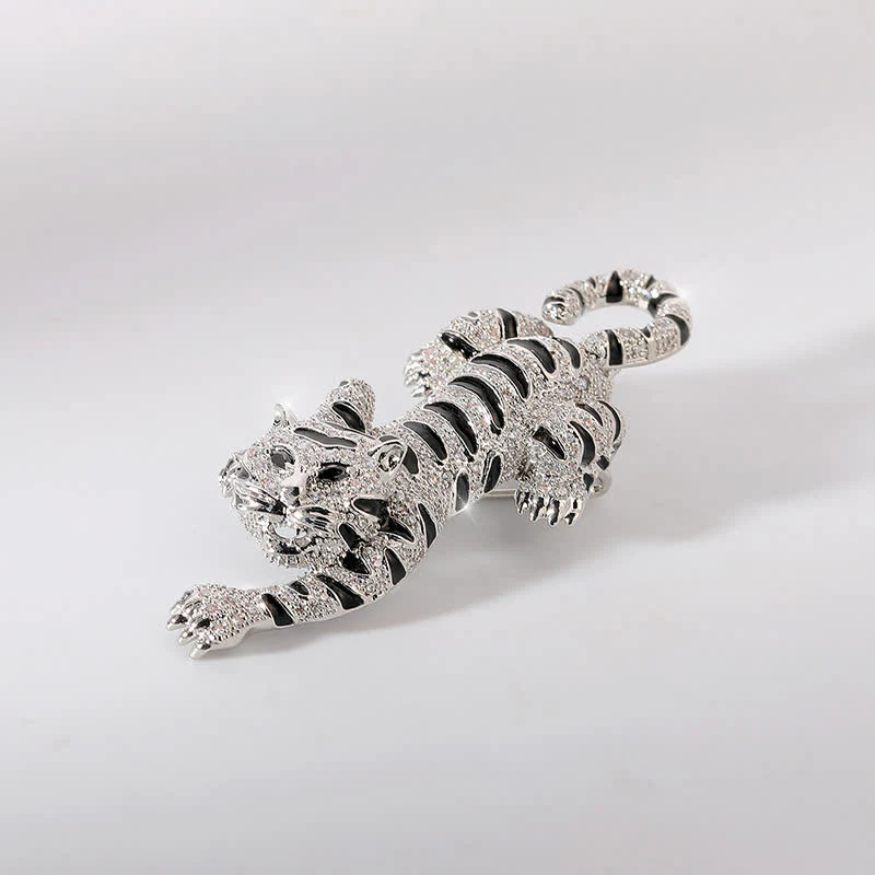 Men's Sultry Climbing Tiger Brooch - Image 4