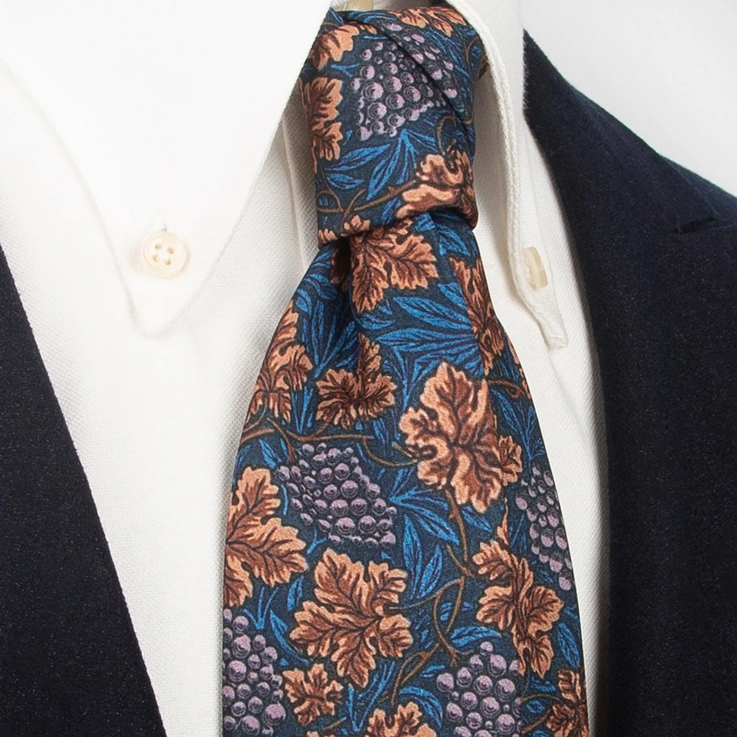 Men's Timeless Style Retro Floral Print Wide Necktie - Image 4