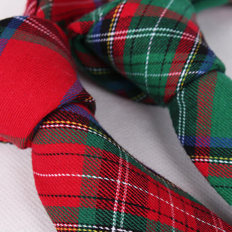 Men's Traditional Green Red Check Plaid Necktie - Image 3