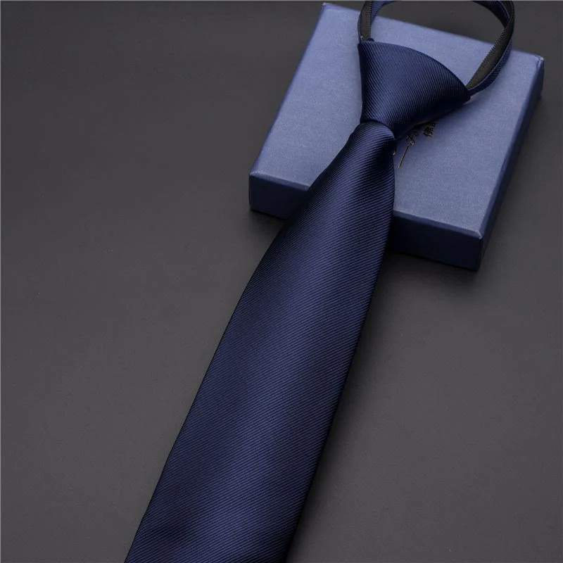 Men's Vintage Printed Necktie With Carved Tie Clip - Image 6