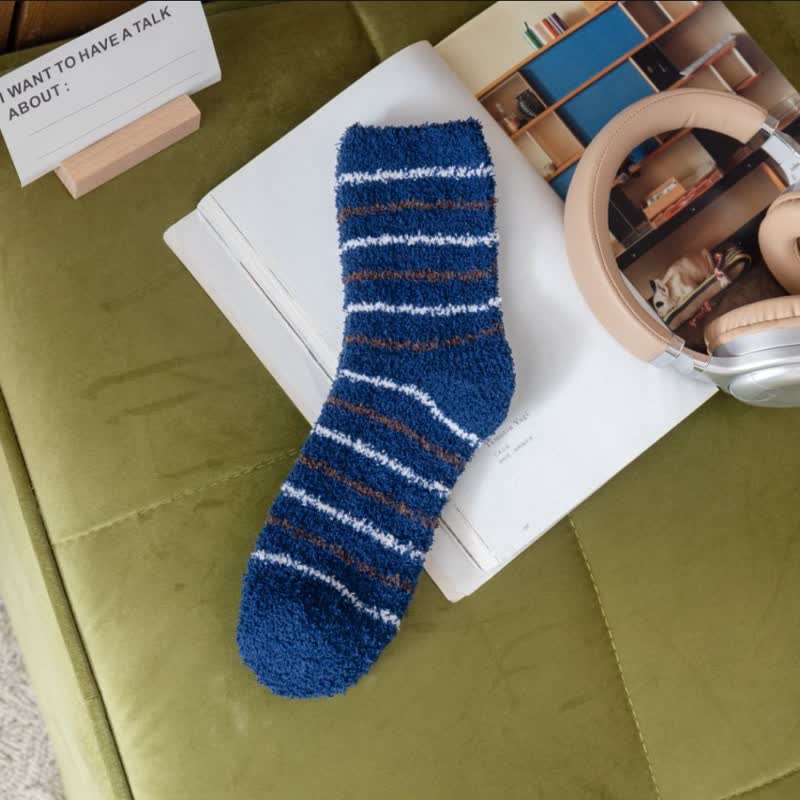 Men's White Stripes Fuzzy Coral Fleece Sleep Crew Socks - Image 14
