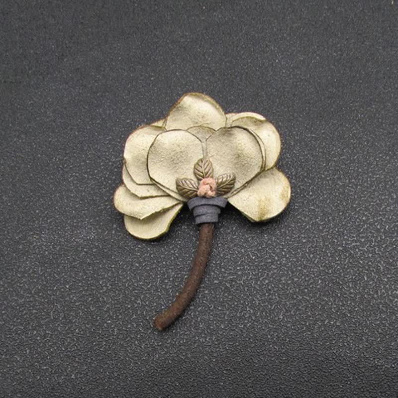 Original Design Retro Wedding Flower Petals Cloth Brooch - Image 5