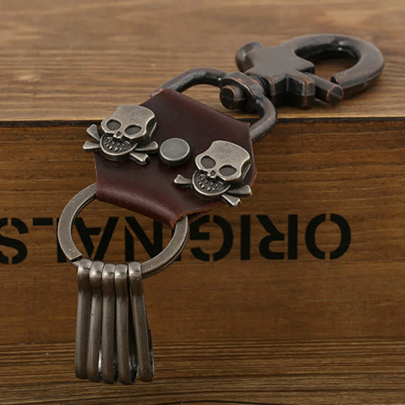 Punk Dual Skull Head Leather Keychain - Image 4