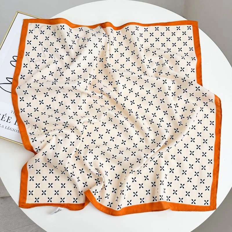 Retro Contrasting Cashew Patterned Pocket Square With Flower Buckle - Image 25