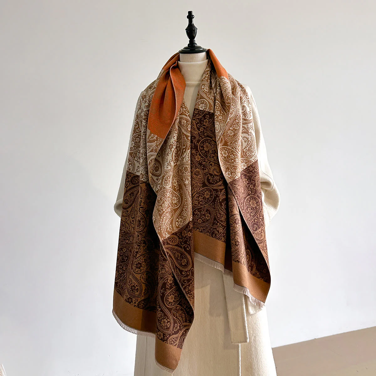 Retro Exotic Cashew Print Women's Winter Warm Scarf