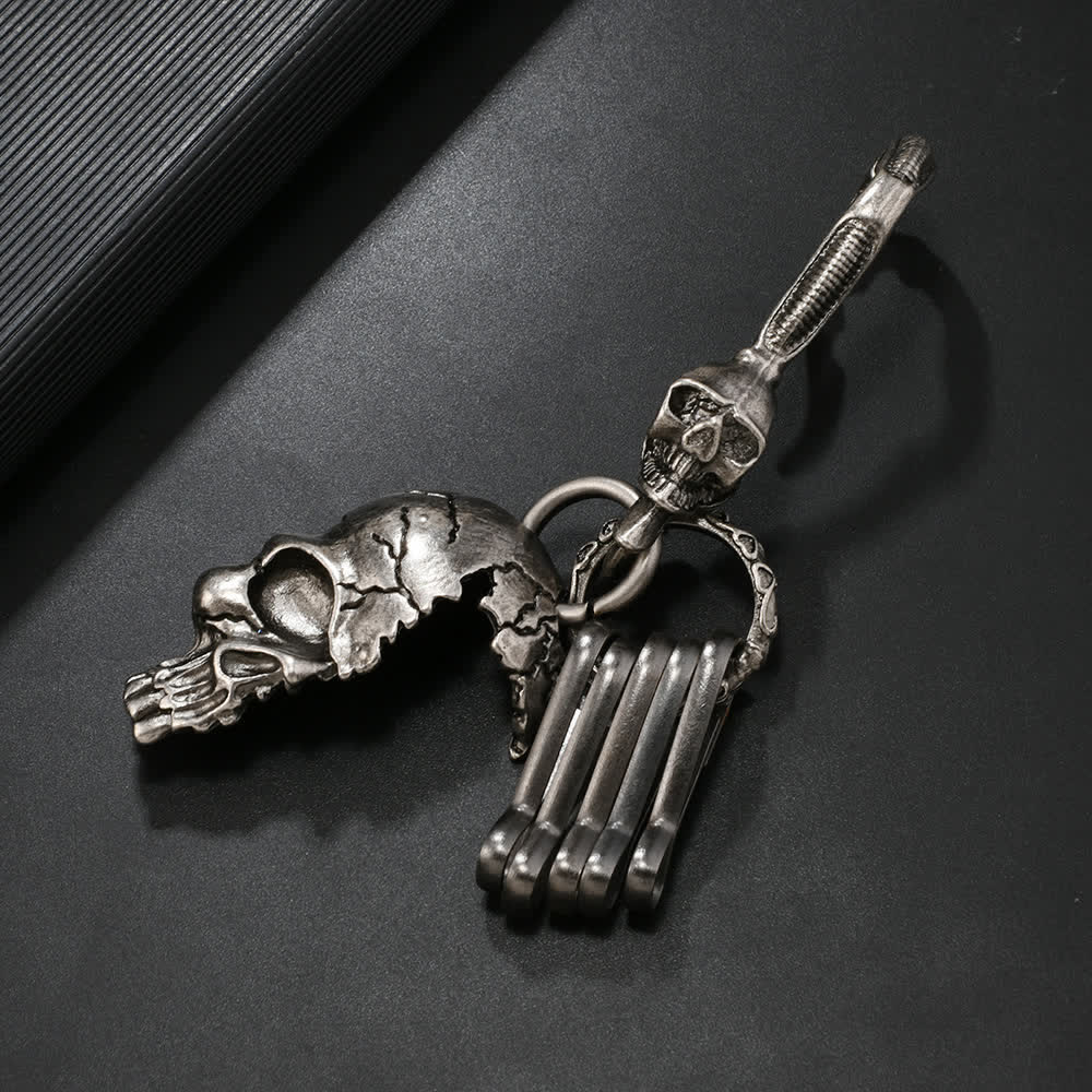 Retro Antique Silver Skull Face Metal Keychain - Image 2