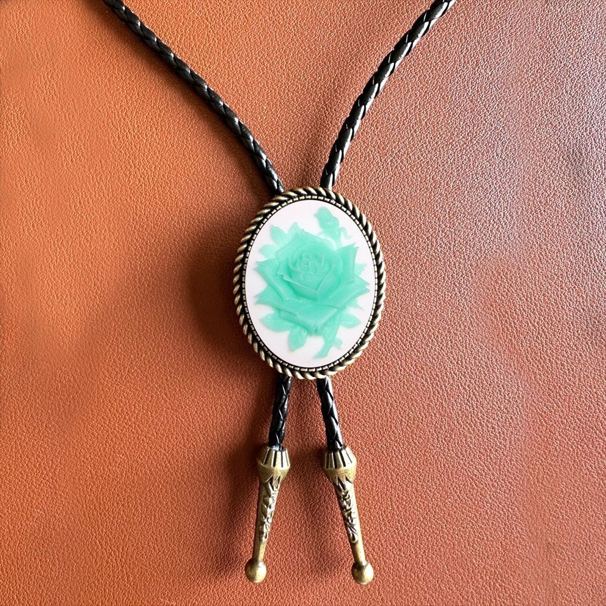 Western Cowboy Knight Creative Bull Head Bolo Tie - Image 6
