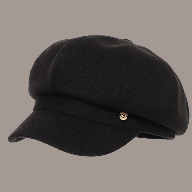 Retro Winter Solid Color Women's Beret With Round Logo - Image 3