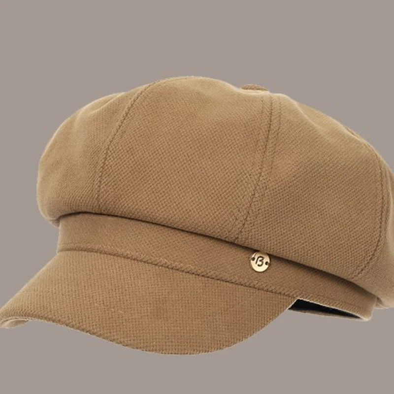 Retro Winter Solid Color Women's Beret With Round Logo - Image 4