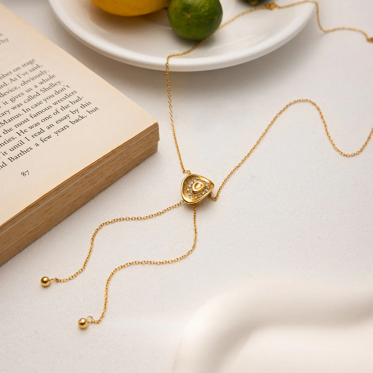 Shine Rhinestone Western Cowboy Hat-Shape Necklace - Image 2