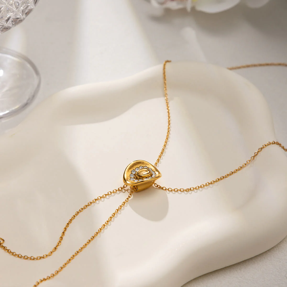 Shine Rhinestone Western Cowboy Hat-Shape Necklace - Image 6